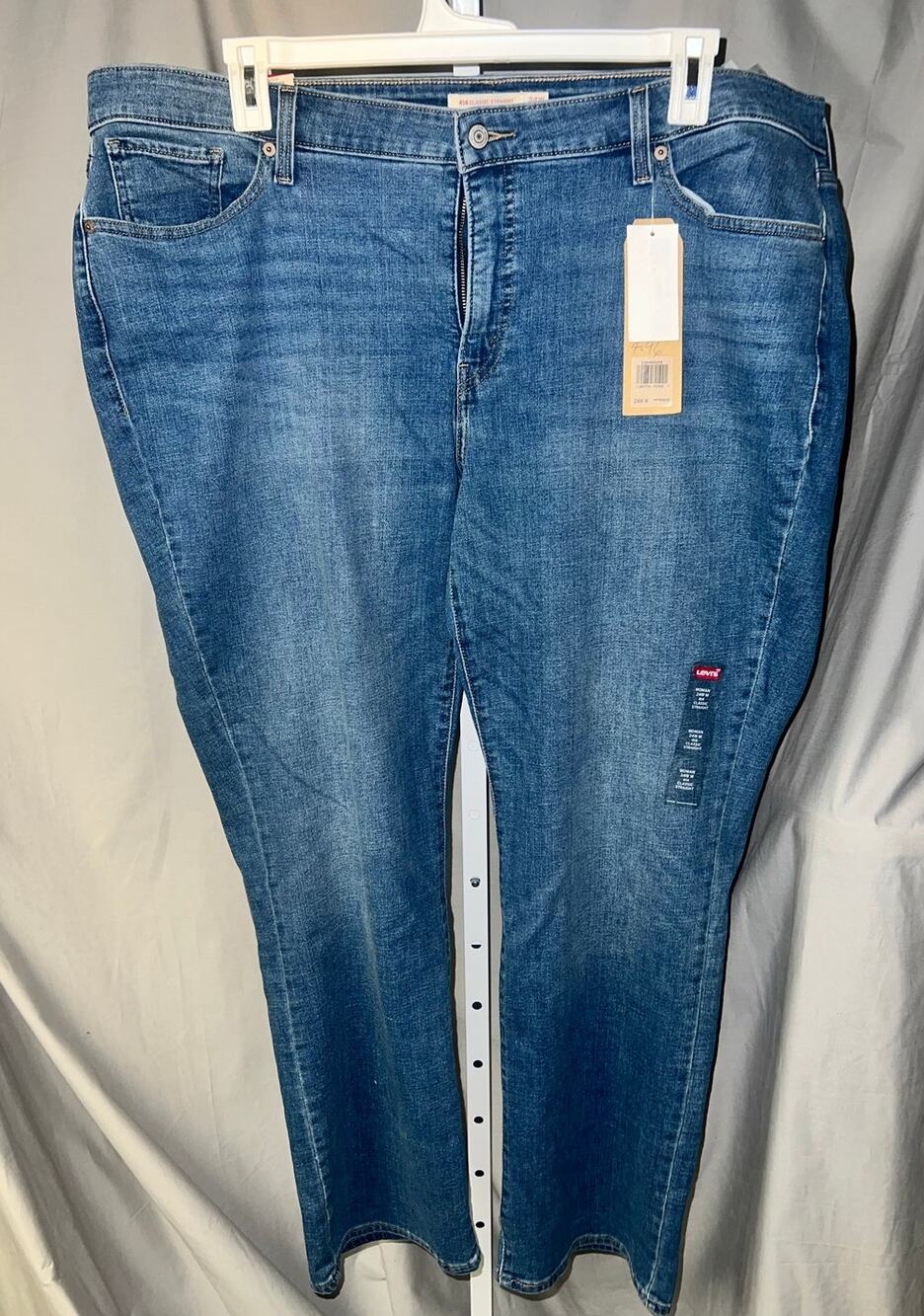 LEVI Woman 414 Classic Straight Size 24W